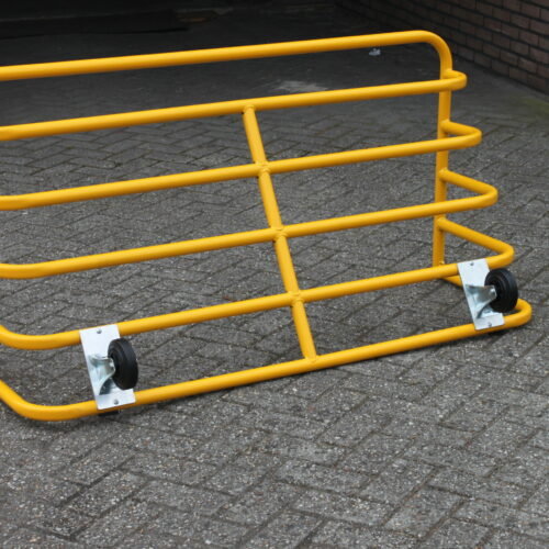 Voetbaldoeltjes Tube aluminium (1.5 x 0.75 m) 24 In de uitvoering met wieltjes zijn deze voetbaldoeltjes zeer eenvoudig te verplaatsen.